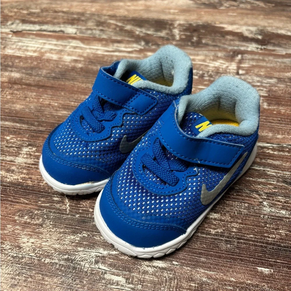 Nike | VGUC Blue Infant Flex Experience Shoes Velcro Closure, Size 4C